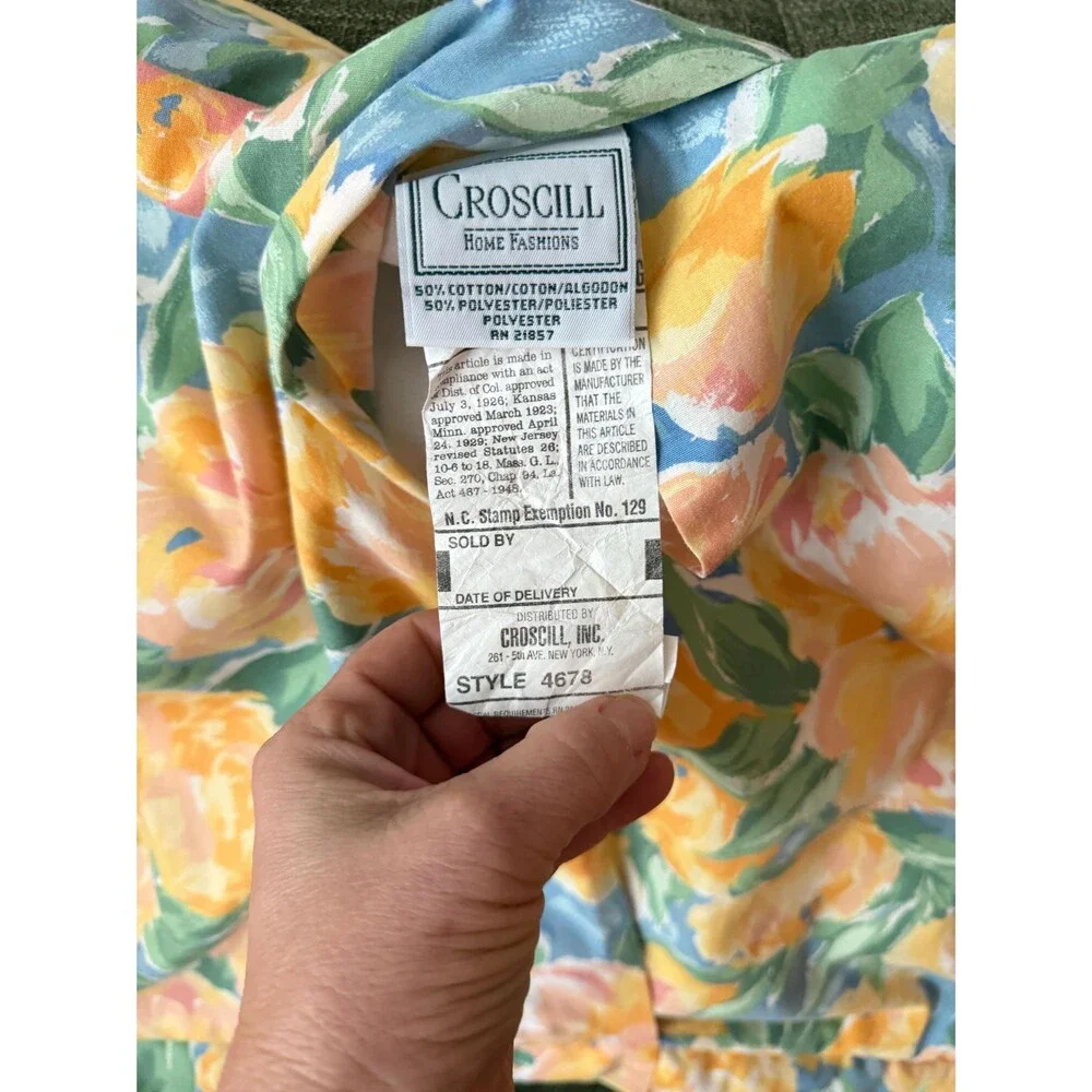 Vintage Croscill Pair of Floral Fiesta Pillow Shams 24” x 30”